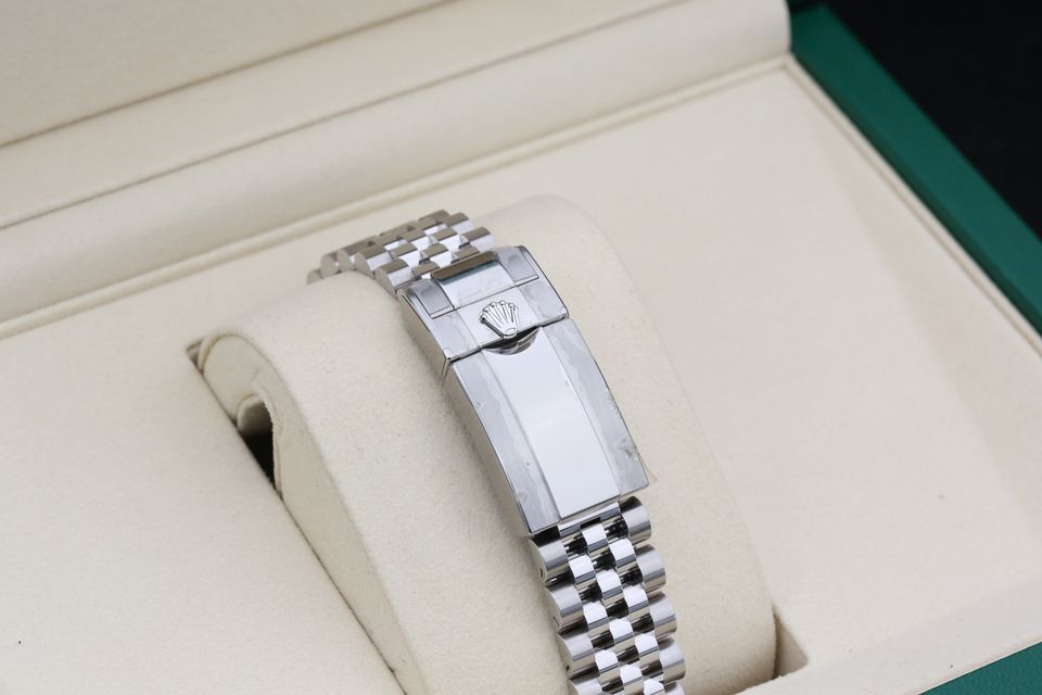 Rolex GMT Master II 126710 GRNR Image 3